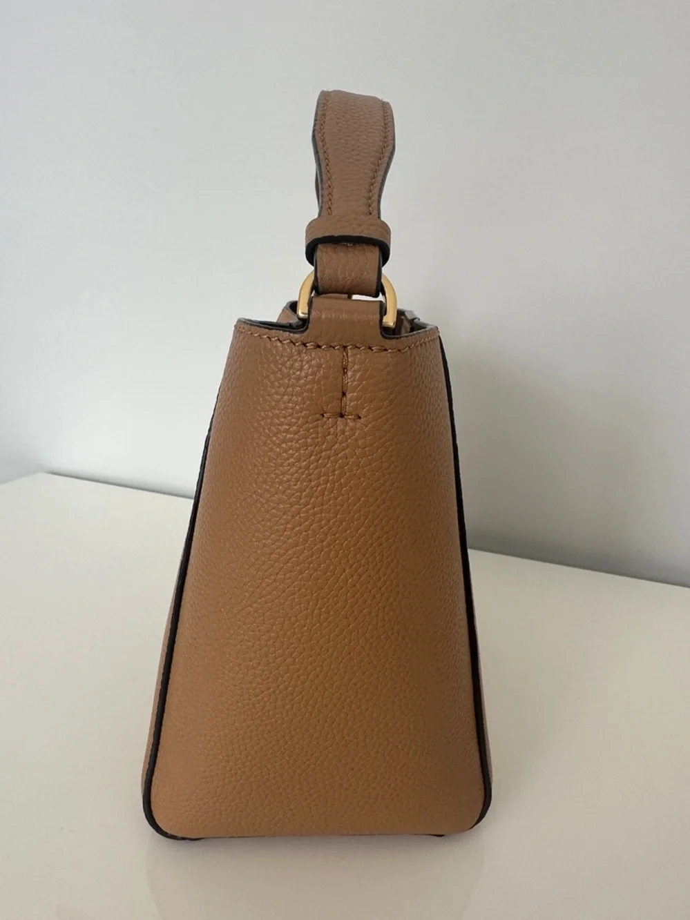 Tory Burch Small McGraw Crossbody Bucket Bag in Tiramisu - Picture 4 of 16